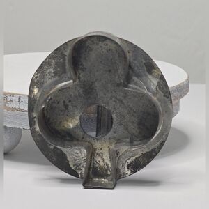 Clover Design Metal Cookie Cutter With Finger Hole Primitive Vintage Antique